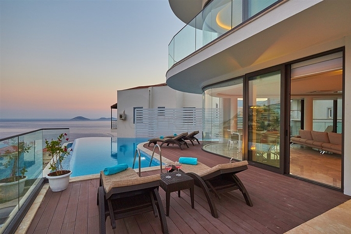 Luxury villa 5+1 in Kalkan
