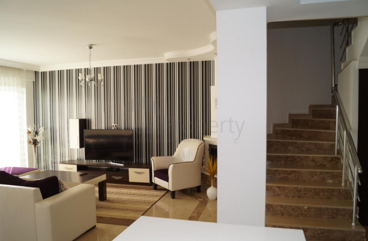 4 + 1 furnished villa near the National Golf Club in Kadriye Belek