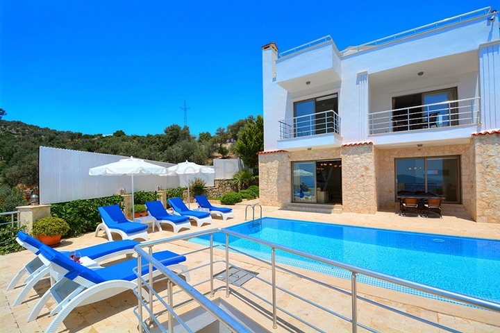 Furnished villa in an atmospheric Kalkan