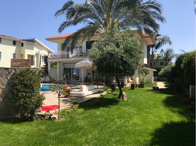 Villa 4 + 1 from the owner 500 m to the sea in Camyuva Kemer
