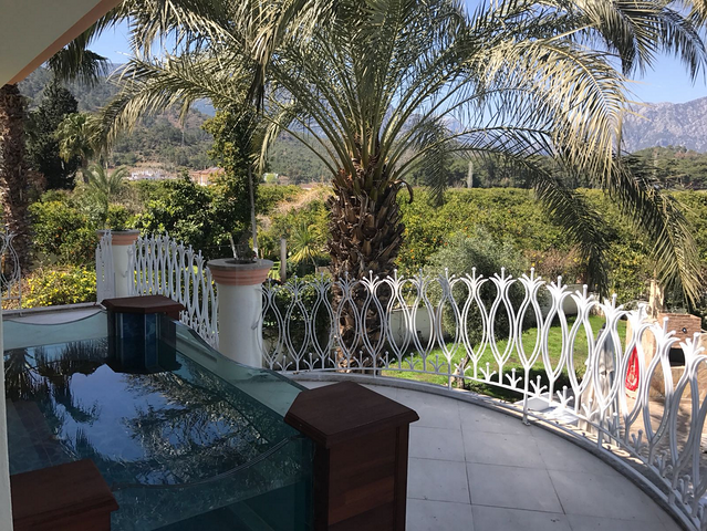 Villa 4 + 1 from the owner 500 m to the sea in Camyuva Kemer