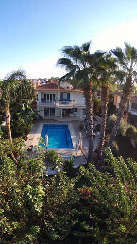 Villa 4 + 1 from the owner 500 m to the sea in Camyuva Kemer