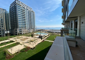 Quality Choice - Seafront Luxury Condos with terrace 