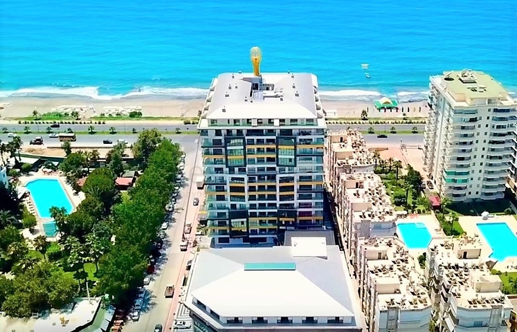 Two-bedroom apartment in a complex on the first coastline