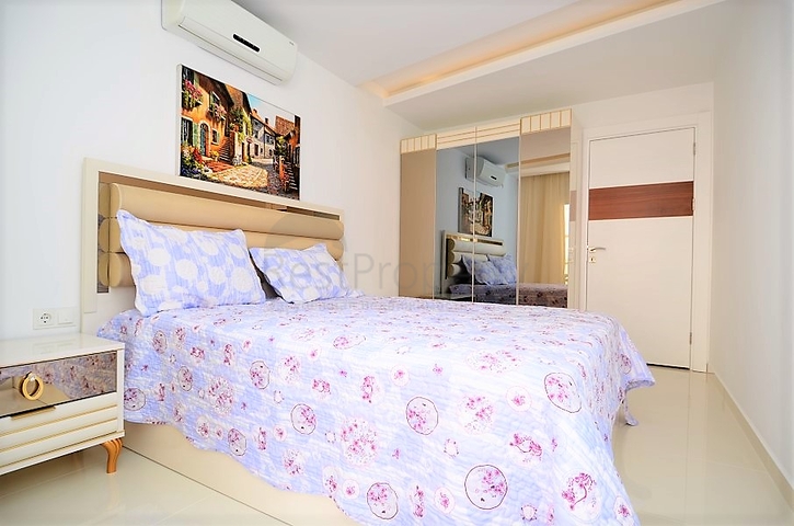 One bedroom apartment for rent on the famous Cleopatra Beach