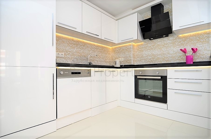 One bedroom apartment for rent on the famous Cleopatra Beach