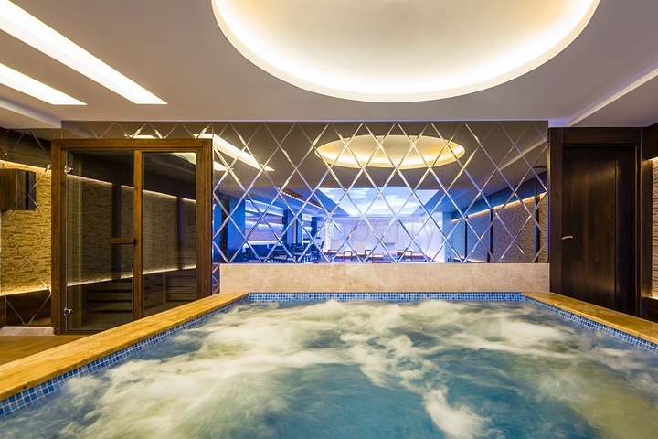 One bedroom apartment for rent on the famous Cleopatra Beach