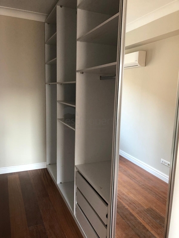 For sale 4-bedroom apartment in famous area of Kadikoy