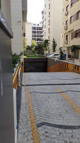 For sale 4-bedroom apartment in famous area of Kadikoy