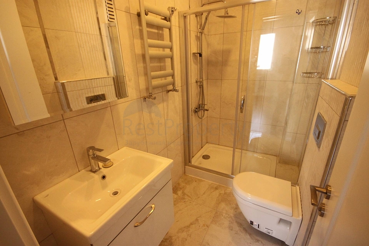 For sale 4-bedroom apartment in famous area of Kadikoy
