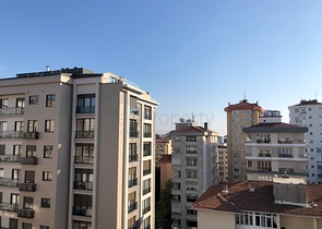 For sale 4-bedroom apartment in famous area of Kadikoy