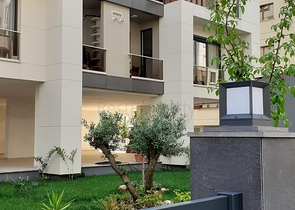 For sale 4-bedroom apartment in famous area of Kadikoy