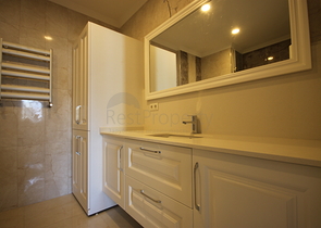 For sale 4-bedroom apartment in famous area of Kadikoy