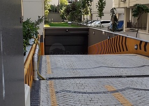 For sale 4-bedroom apartment in famous area of Kadikoy