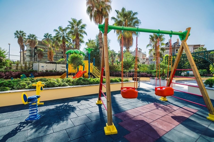 Luxury apartments for rent, with a 2+1 layout in the center of Alanya