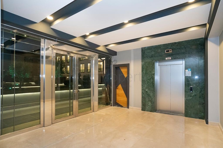 Suitable to Get Turkish Citizenship - New commercial Center in Oba / Alanya