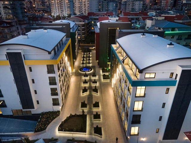 Suitable to Get Turkish Citizenship - New commercial Center in Oba / Alanya