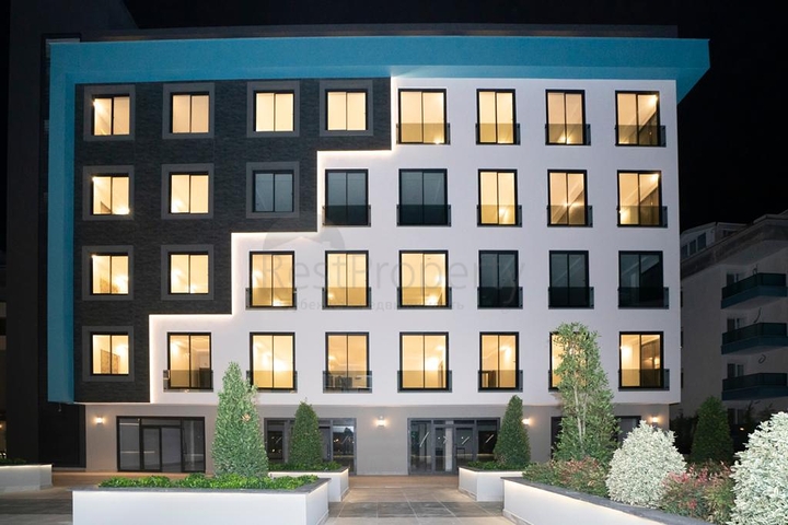 Suitable to Get Turkish Citizenship - New commercial Center in Oba / Alanya