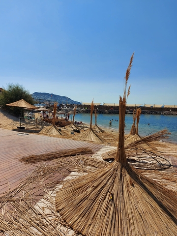 4+1 penthouse in a complex on the first coastline in the beautiful bay of Kucukbuk, Bodrum