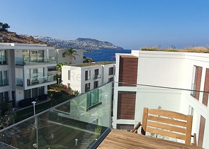 4+1 penthouse in a complex on the first coastline in the beautiful bay of Kucukbuk, Bodrum