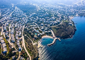 4+1 penthouse in a complex on the first coastline in the beautiful bay of Kucukbuk, Bodrum