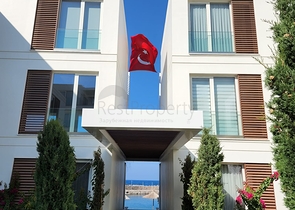 4+1 penthouse in a complex on the first coastline in the beautiful bay of Kucukbuk, Bodrum