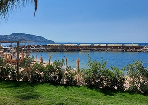 4+1 penthouse in a complex on the first coastline in the beautiful bay of Kucukbuk, Bodrum