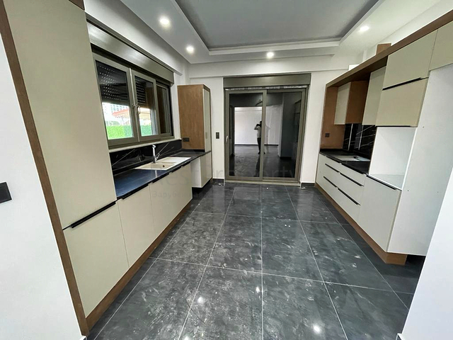 4 + 1 villas with private pool in Kadriye Belek