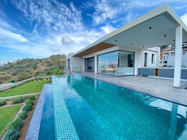 Comfortable and spacious villas with panoramic views!