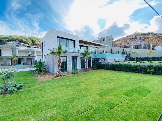 Comfortable and spacious villas with panoramic views!