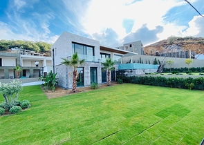 Comfortable and spacious villas with panoramic views!