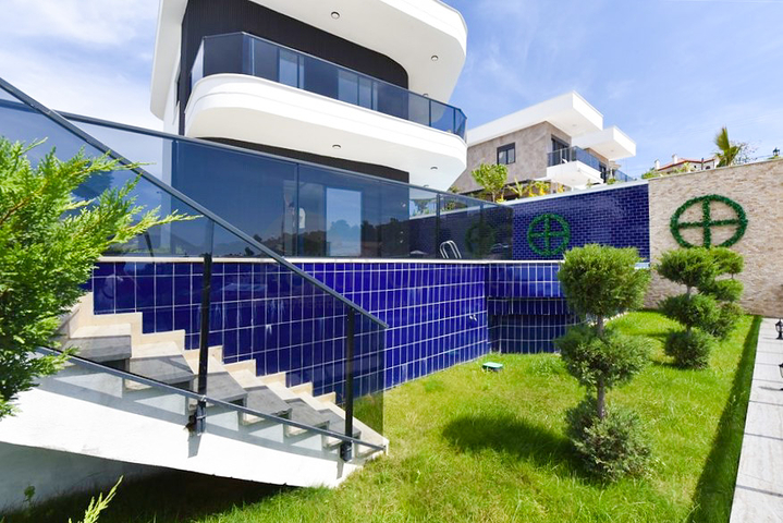 Sea View -Beautifully Designed -3 bedroom Private Villa -In Kargicak / Alanya  