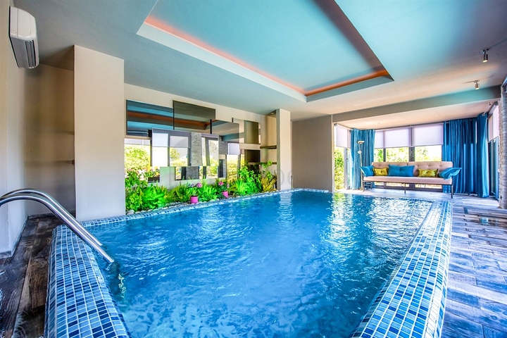 3 + 1 furnished villa with private pool in Ovajik Fethiye