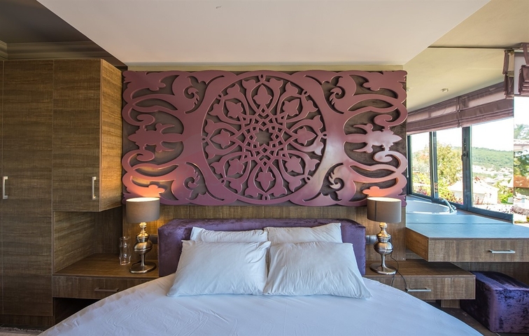 3 + 1 furnished villa with private pool in Ovajik Fethiye