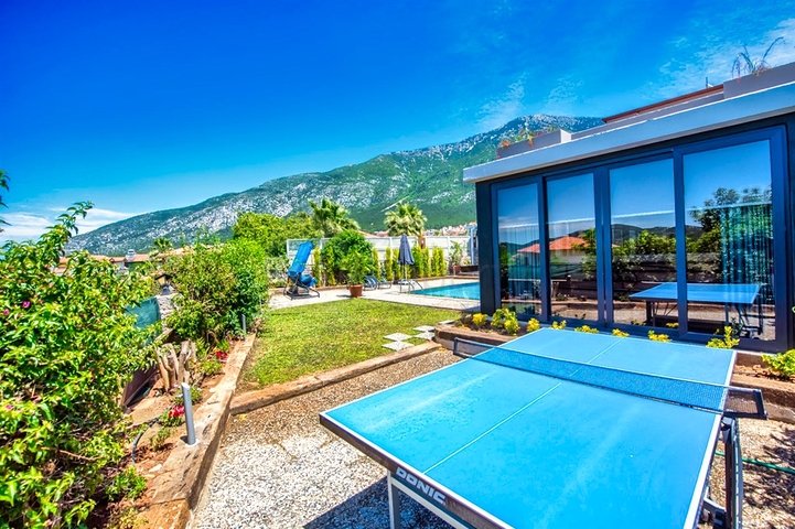 3 + 1 furnished villa with private pool in Ovajik Fethiye