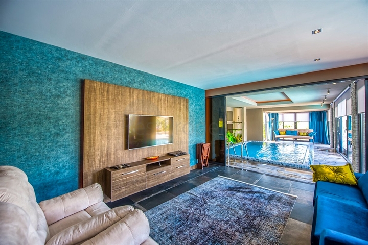 3 + 1 furnished villa with private pool in Ovajik Fethiye