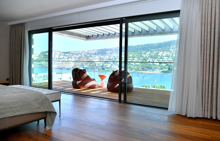 Paradise villas in Bodrum with hotel services.