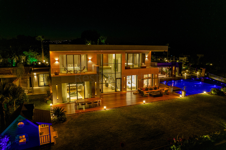 Paradise villas in Bodrum with hotel services.