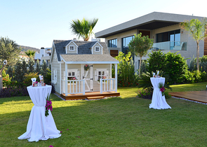 Paradise villas in Bodrum with hotel services.