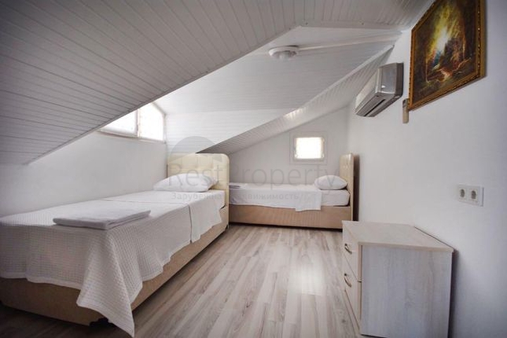 Spacious 6 + 1 villa with private pool in Fethiye