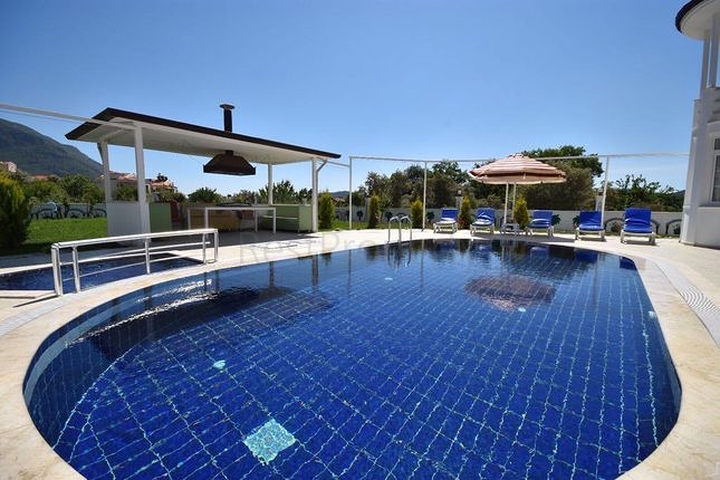 Spacious 6 + 1 villa with private pool in Fethiye