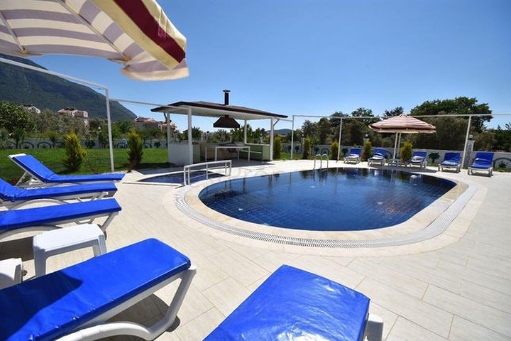 Spacious 6 + 1 villa with private pool in Fethiye