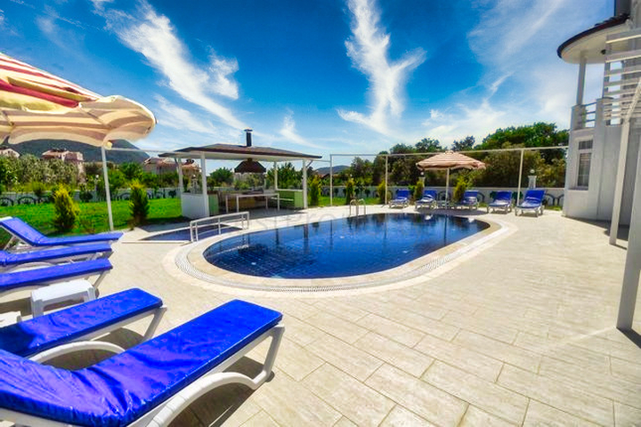 Spacious 6 + 1 villa with private pool in Fethiye