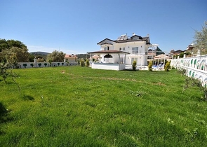 Spacious 6 + 1 villa with private pool in Fethiye
