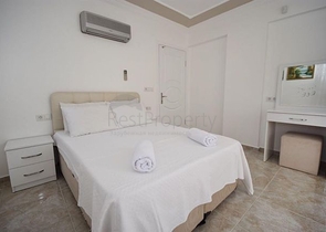 Spacious 6 + 1 villa with private pool in Fethiye