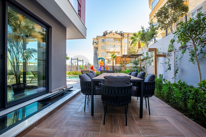 One-bedroom furnished apartment in the Cleopatra beach area