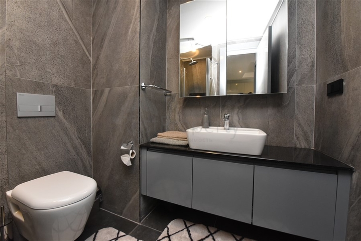 One-bedroom furnished apartment in the Cleopatra beach area