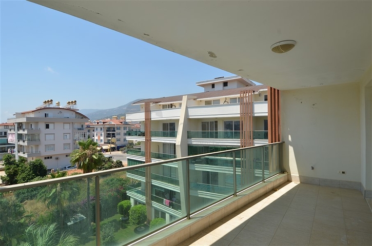 well Managed complex -3 bedroom Duplex -in Oba / Alanya 