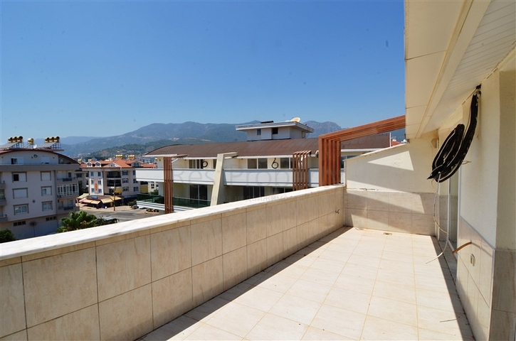 well Managed complex -3 bedroom Duplex -in Oba / Alanya 