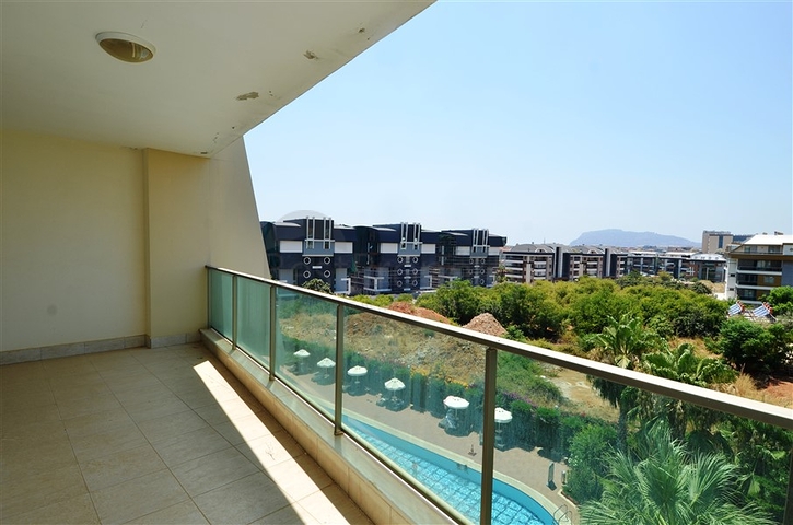 well Managed complex -3 bedroom Duplex -in Oba / Alanya 